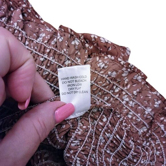 Blāshe Neutral Ditsy Floral Cottagecore Country Feminine Short Stretch Dress - Picture 8 of 10